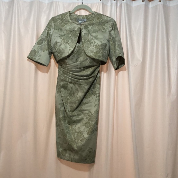 Dress - Picture 4 of 4